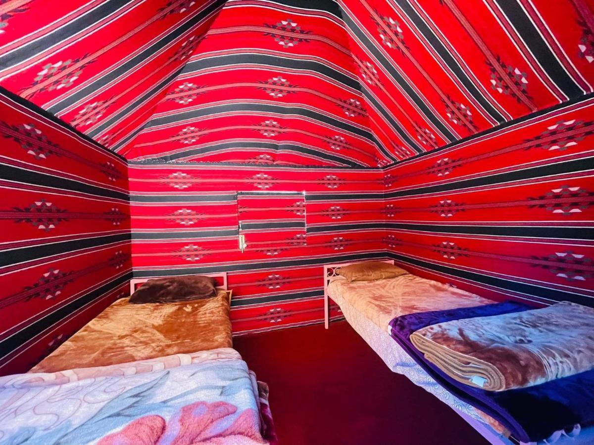 Bedouin Host Camp& With Tour Hotel Wadi Rum Exterior photo