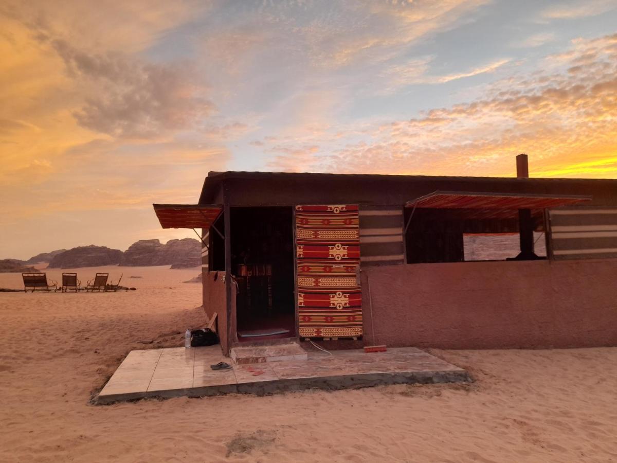Bedouin Host Camp& With Tour Hotel Wadi Rum Exterior photo