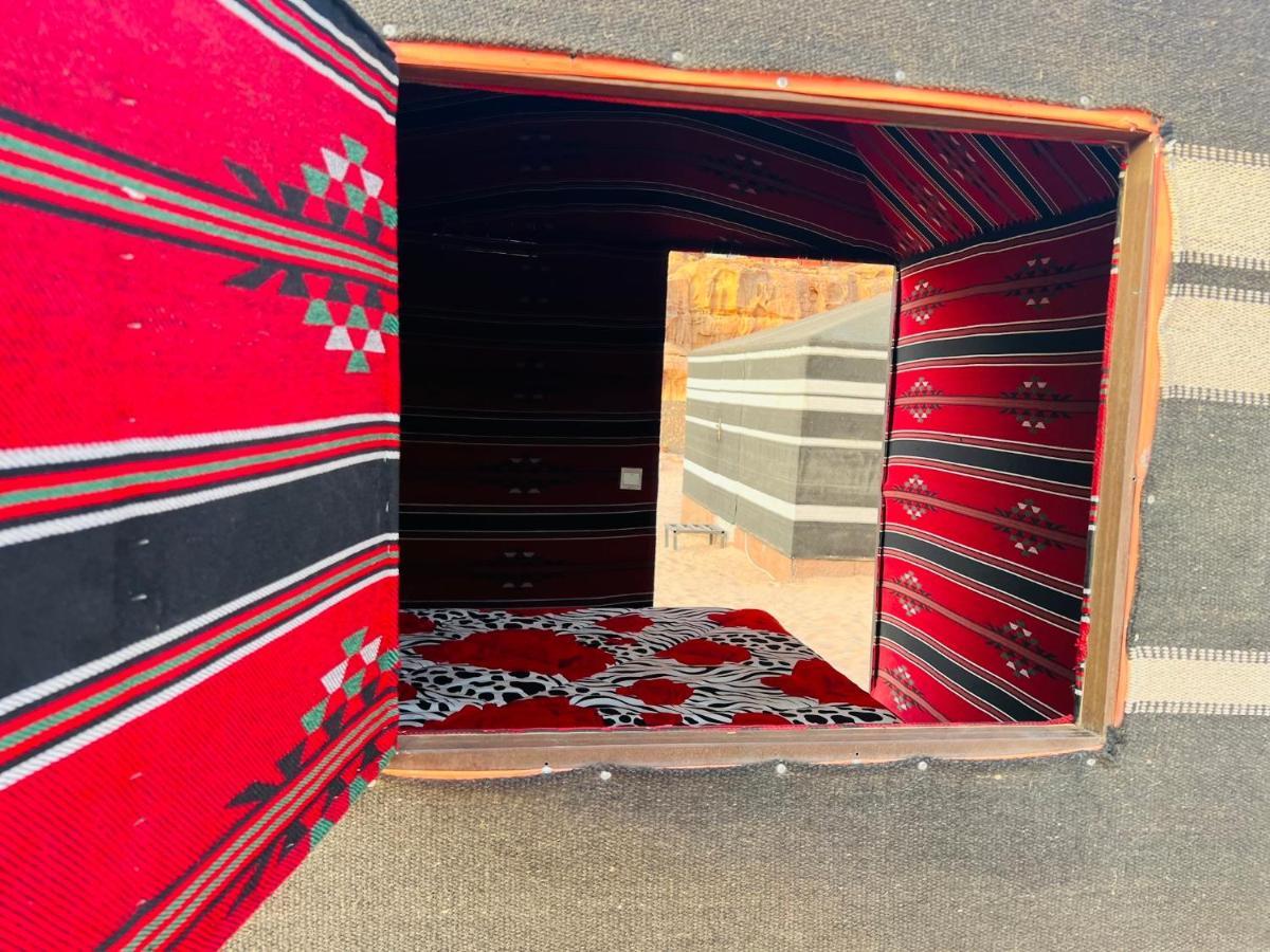 Bedouin Host Camp& With Tour Hotel Wadi Rum Exterior photo