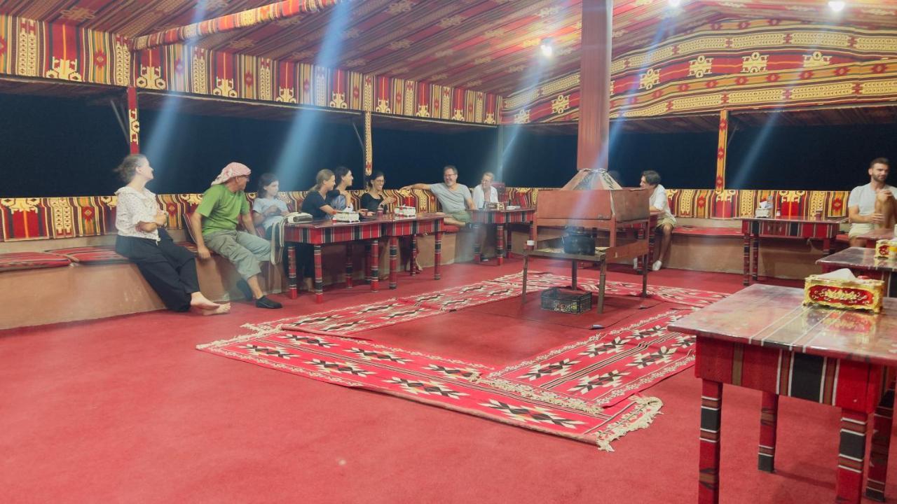 Bedouin Host Camp& With Tour Hotel Wadi Rum Exterior photo