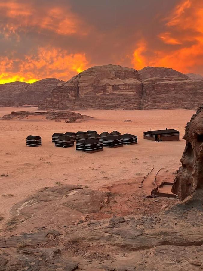 Bedouin Host Camp& With Tour Hotel Wadi Rum Exterior photo